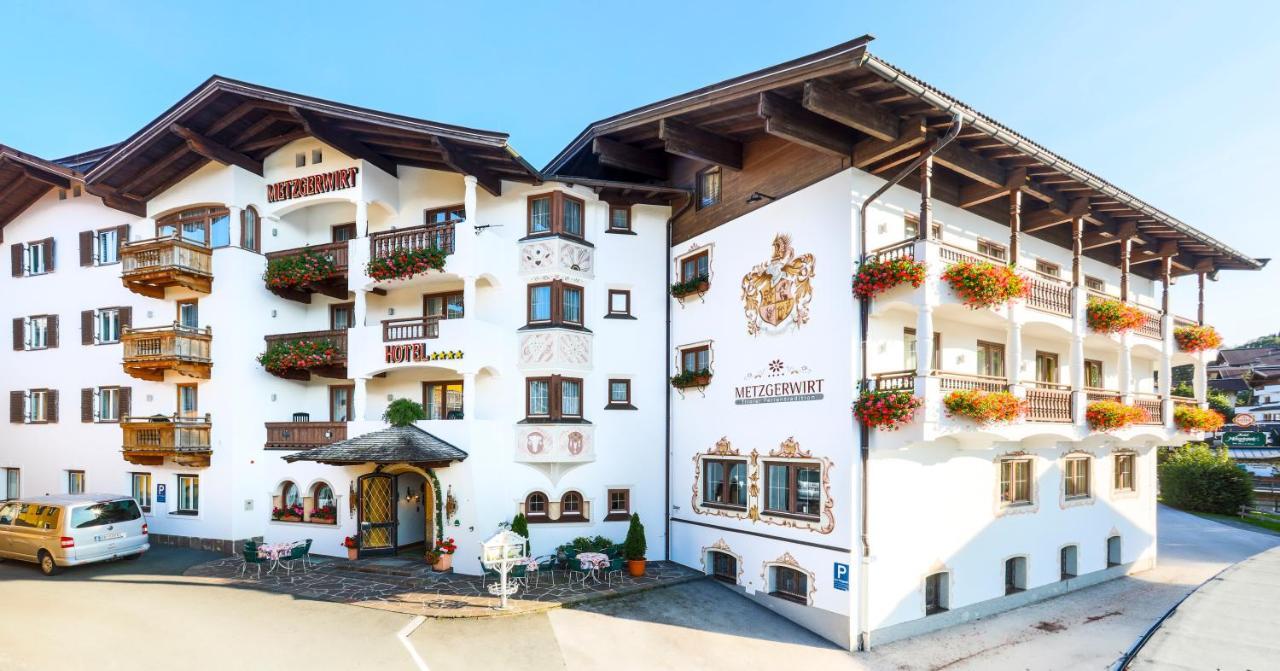 Hotel Metzgerwirt Кирхберг ин Тирол Екстериор снимка