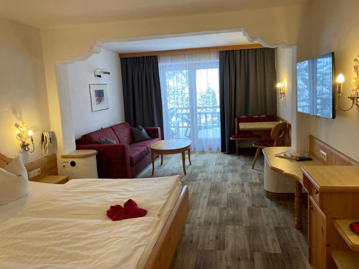 Hotel Metzgerwirt Кирхберг ин Тирол Екстериор снимка