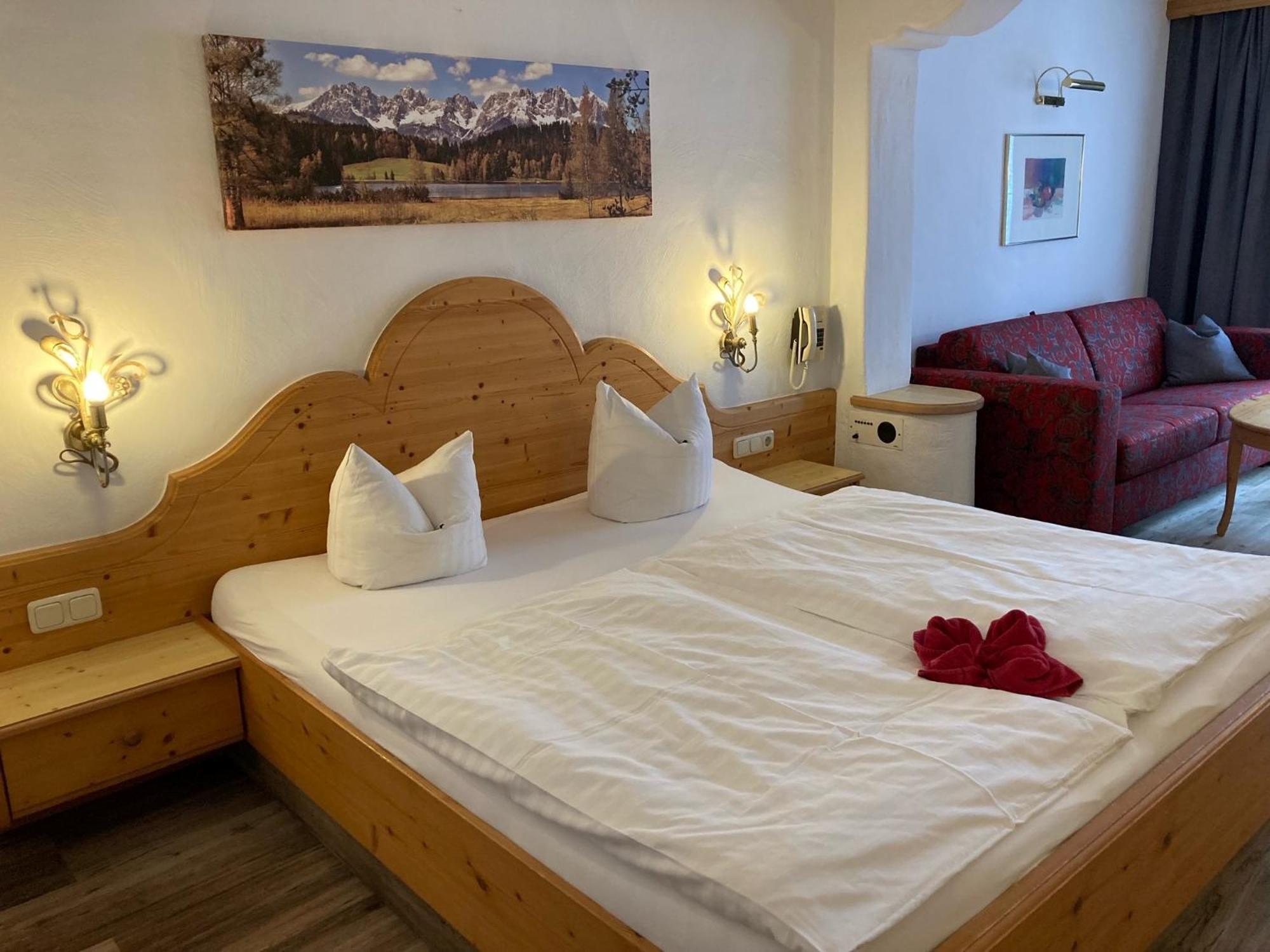 Hotel Metzgerwirt Кирхберг ин Тирол Екстериор снимка