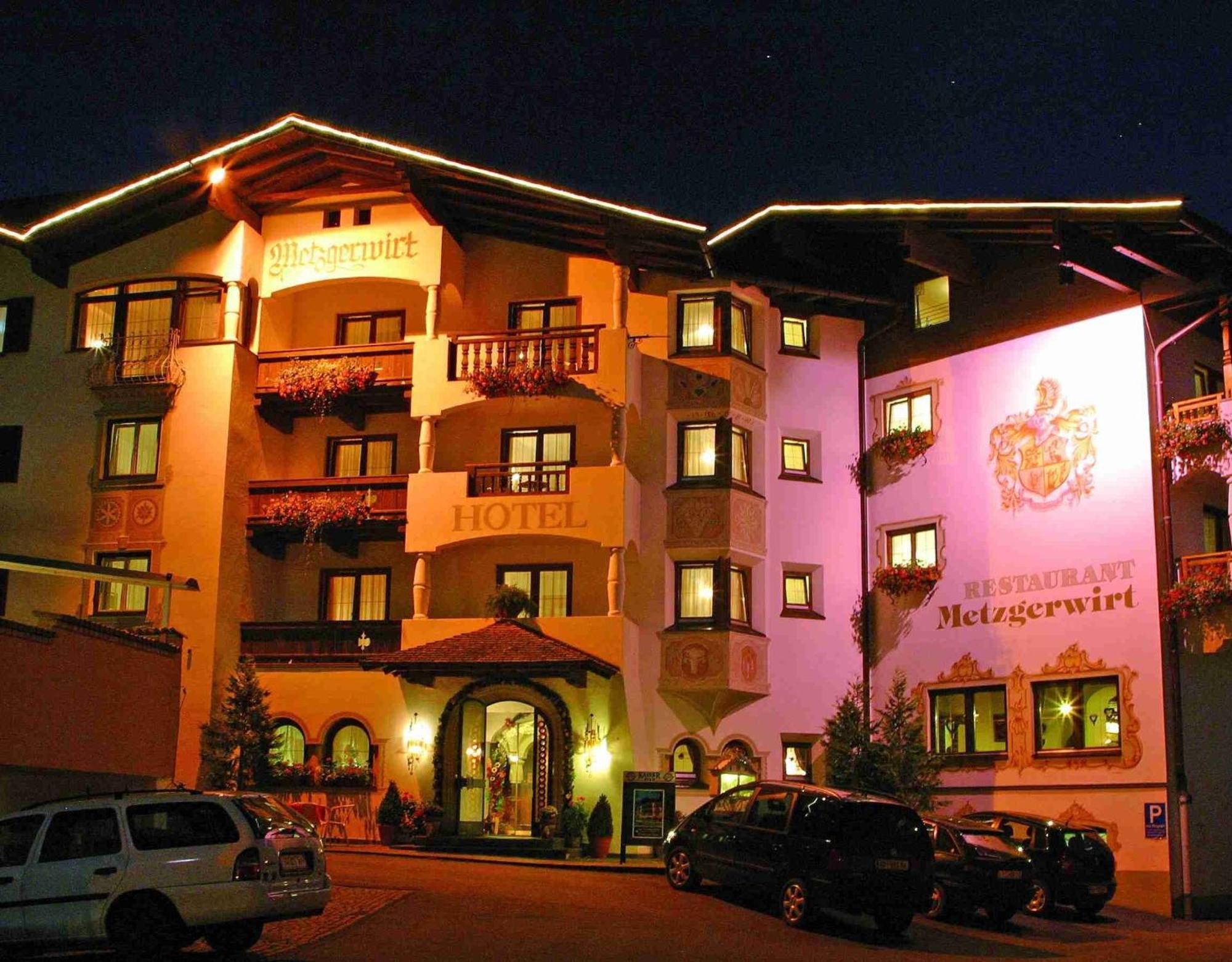 Hotel Metzgerwirt Кирхберг ин Тирол Екстериор снимка