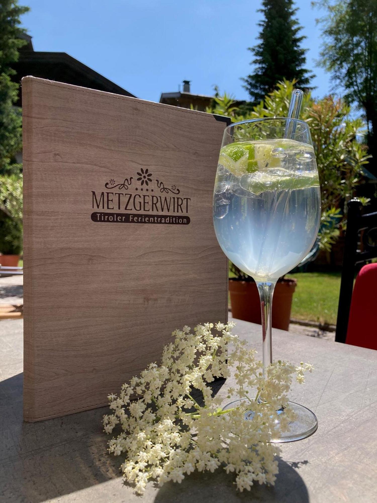 Hotel Metzgerwirt Кирхберг ин Тирол Екстериор снимка