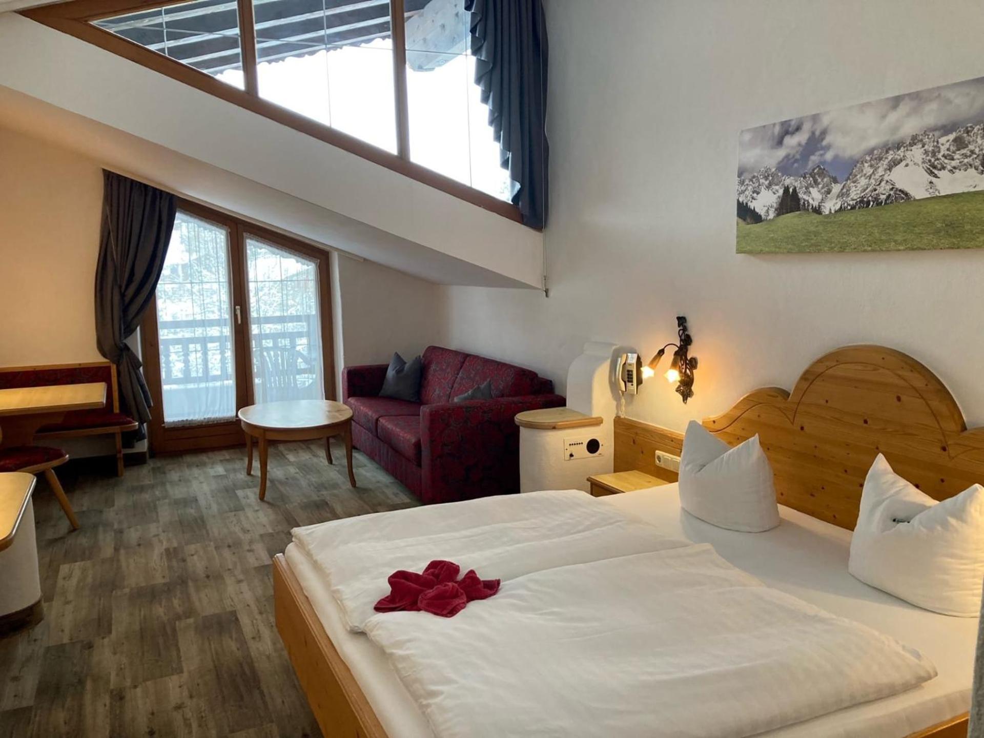 Hotel Metzgerwirt Кирхберг ин Тирол Екстериор снимка