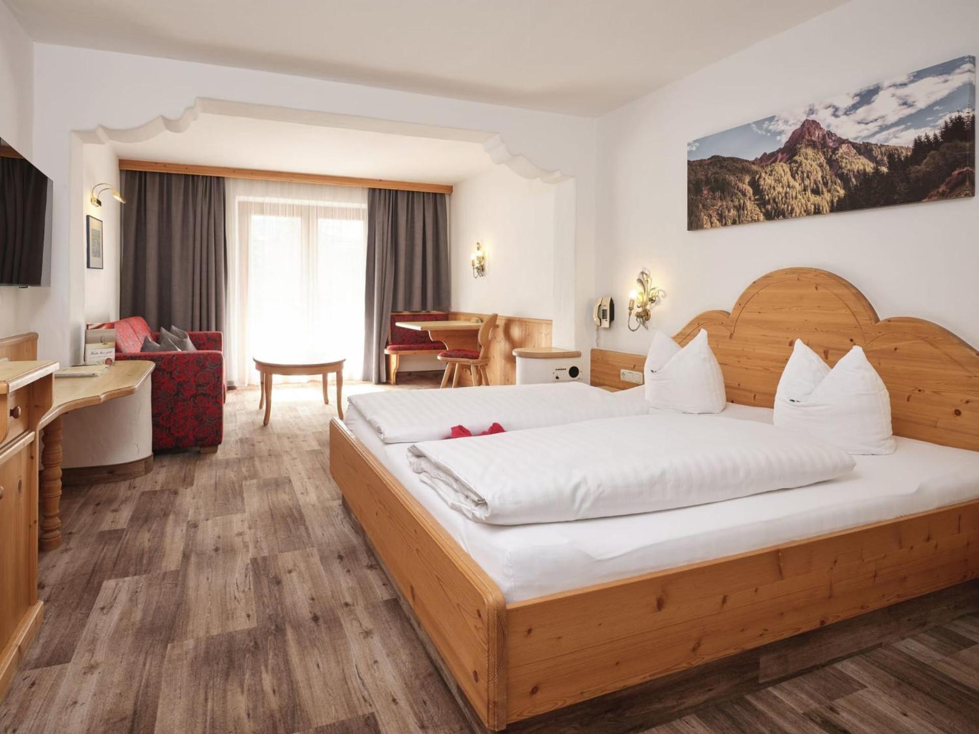 Hotel Metzgerwirt Кирхберг ин Тирол Екстериор снимка