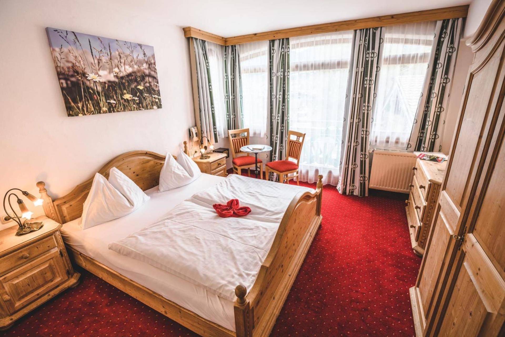 Hotel Metzgerwirt Кирхберг ин Тирол Екстериор снимка