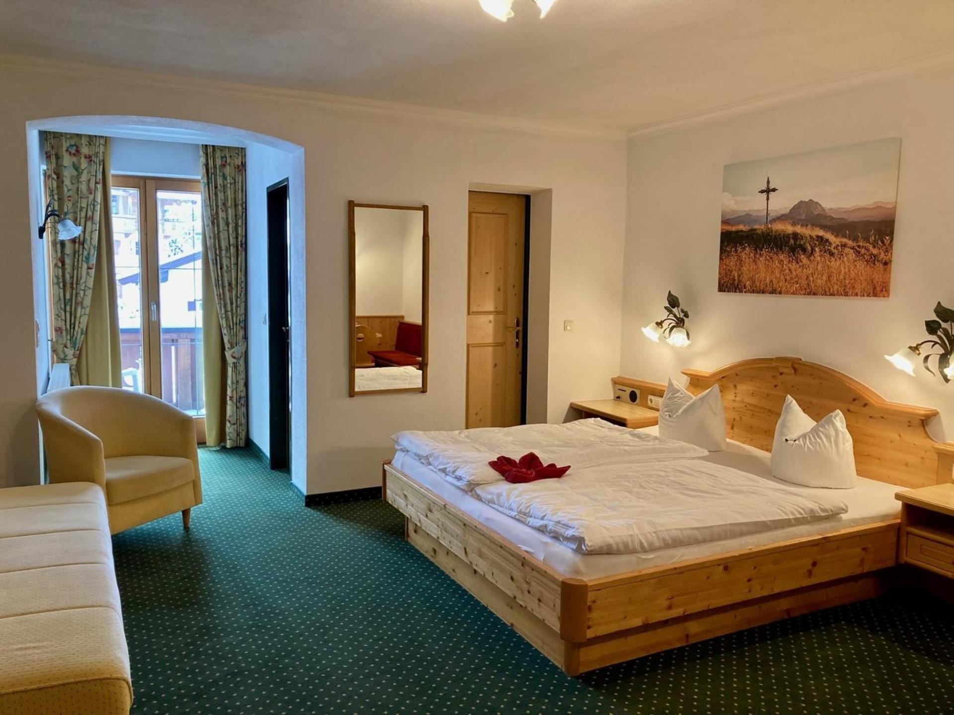 Hotel Metzgerwirt Кирхберг ин Тирол Екстериор снимка