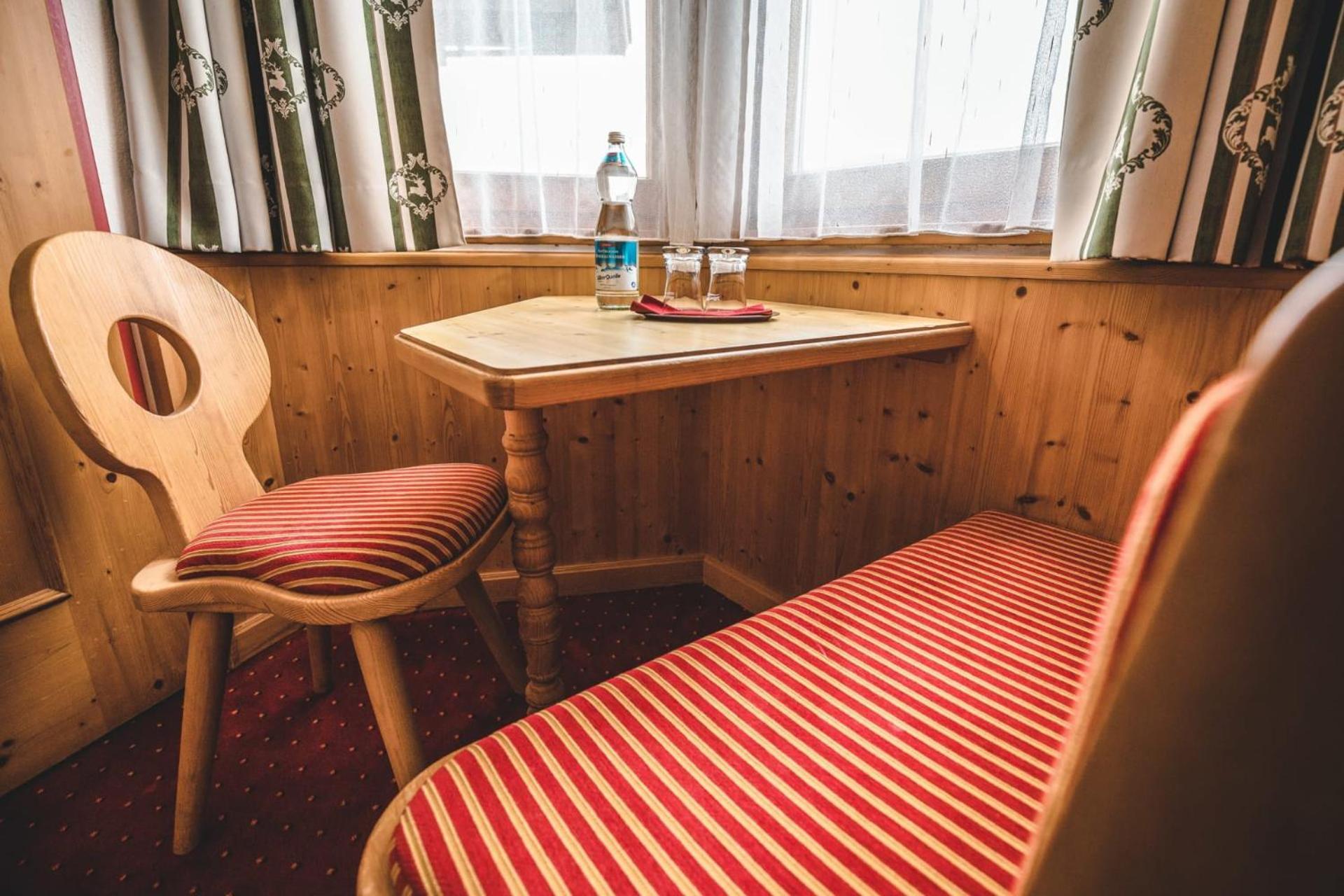 Hotel Metzgerwirt Кирхберг ин Тирол Екстериор снимка