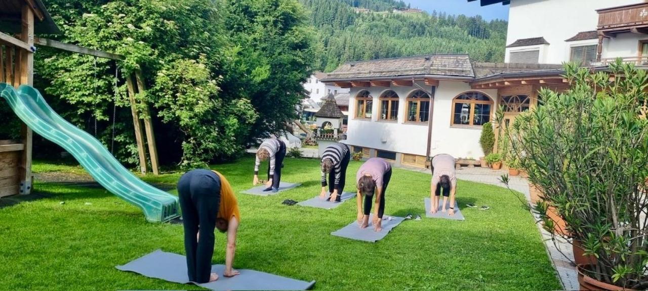 Hotel Metzgerwirt Кирхберг ин Тирол Екстериор снимка