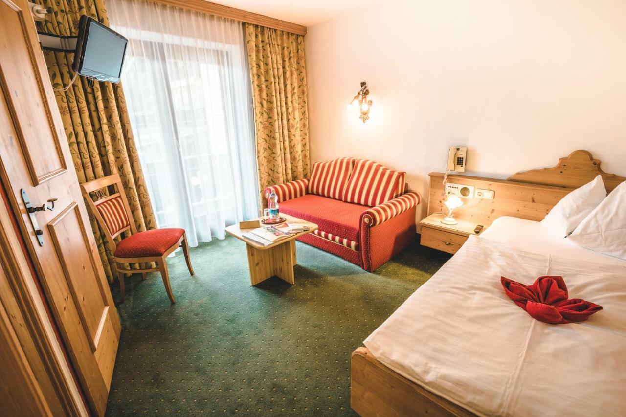 Hotel Metzgerwirt Кирхберг ин Тирол Екстериор снимка